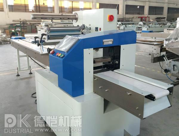 德愷包裝機(jī)械 枕式包裝設(shè)備 封切設(shè)備 管材包裝設(shè)備 廣東德愷機(jī)械有限公司 佛山德愷機(jī)械有限公司 德愷機(jī)械包裝機(jī) 佛山德愷包裝機(jī) 廣東德愷包裝機(jī) 佛山德愷包裝機(jī) 枕式包裝機(jī)廠家 自動(dòng)整理包裝機(jī) 封切收縮機(jī) 立式包裝機(jī) 稱重充填設(shè)備 提升輸送設(shè)備 封切收縮機(jī) 高速邊封包裝機(jī) 高速邊封收縮包裝機(jī) 全自動(dòng)直進(jìn)料袖口式包裝機(jī) 高速恒溫?zé)崾湛s包裝機(jī) 全自動(dòng)封切包裝機(jī) 回轉(zhuǎn)式枕式包裝機(jī) 回轉(zhuǎn)伺服式枕式包裝機(jī) 下走紙枕式包裝機(jī) 往復(fù)式枕式包裝機(jī) 不銹鋼理料線食品包裝機(jī)廠家 餅干包裝機(jī) 伺服包裝機(jī)